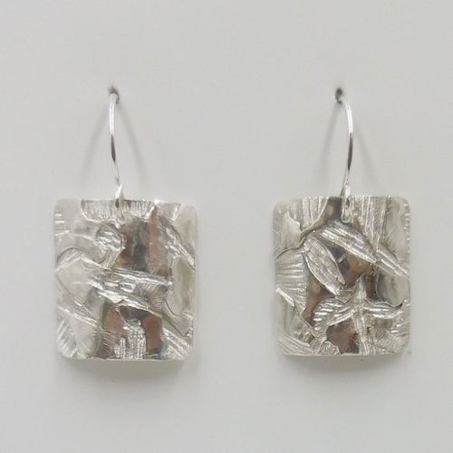 Click to view detail for DKC-2023 Earrings, Triangles $90